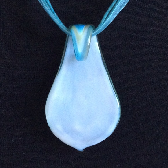 Unique Hand Blown Art Glass Pendant - Picture 3 of 8